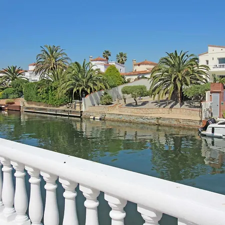 Jouvacations Noguera Holiday home Empuriabrava