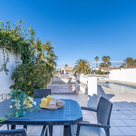 Jouvacations Noguera Holiday home Empuriabrava